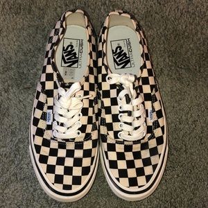 Hard-to-find checker Vans “Anaheim Pack” Authentic